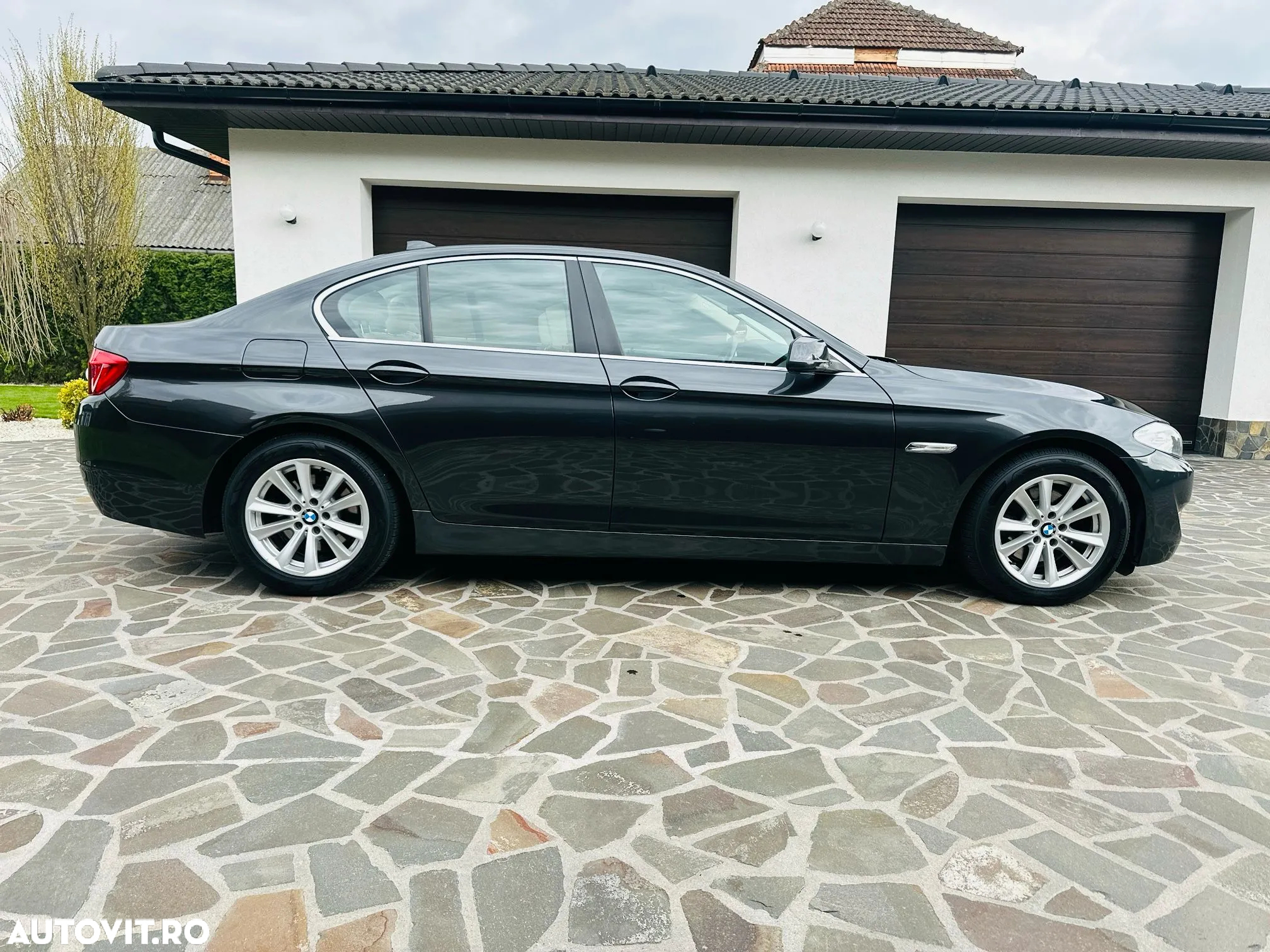 BMW Seria 5 520d - 12