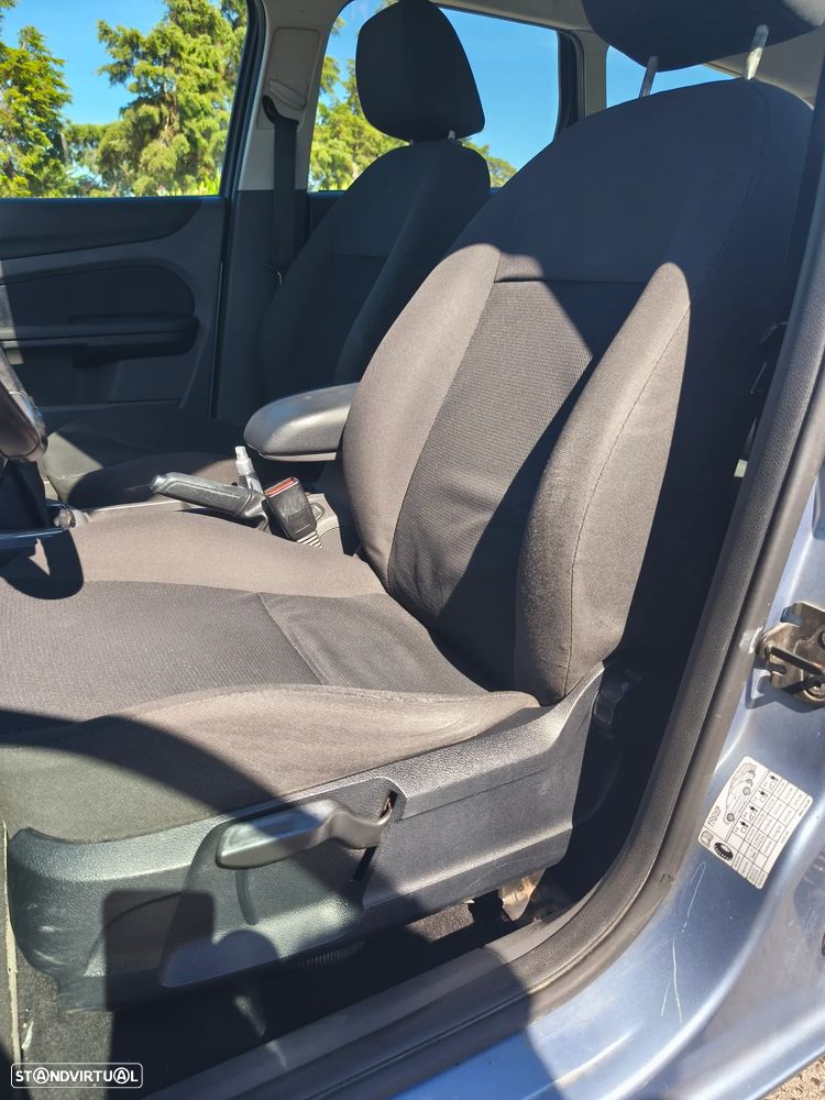 Ford Focus SW 1.6 TDCi Connec. - 7