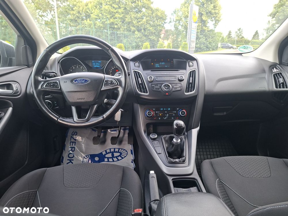 Ford Focus - 8