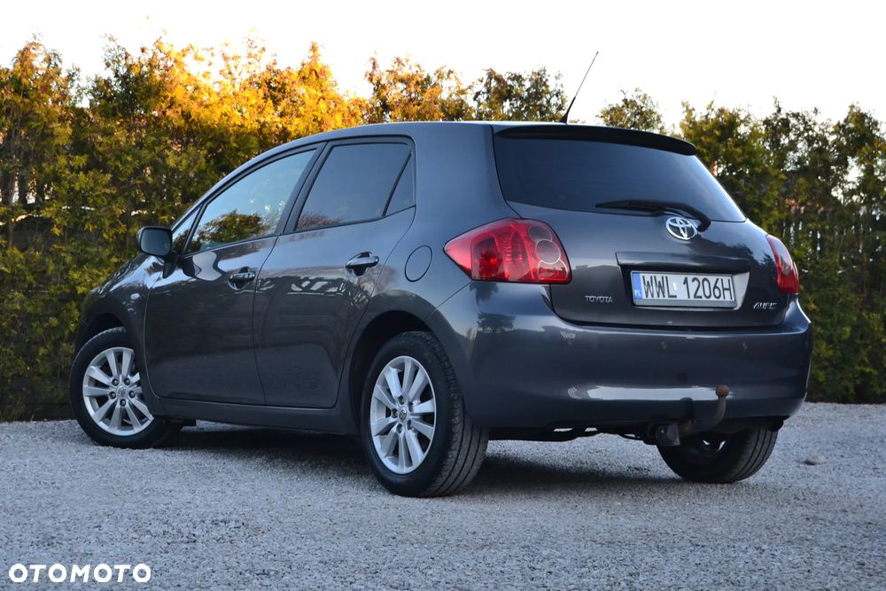 Toyota Auris 2.0 D-4D Sol - 11