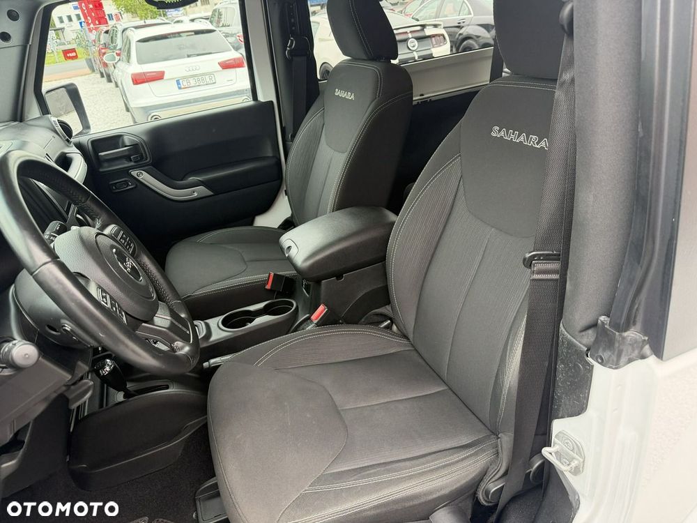 Jeep Wrangler 3.6 Sahara - 12