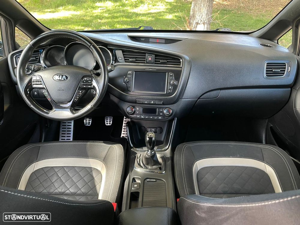 Kia Ceed SW 1.6 CRDi GT Line - 15