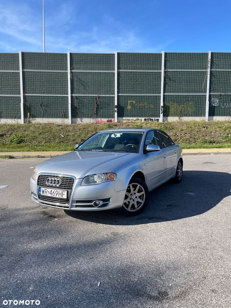 Audi A4 Limousine - 4