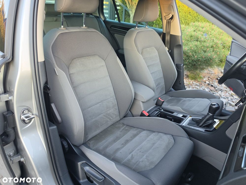 Volkswagen Golf - 15