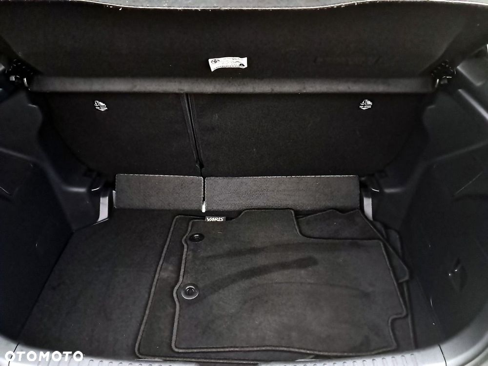 Toyota Yaris Hybrid 1.5 Comfort - 12