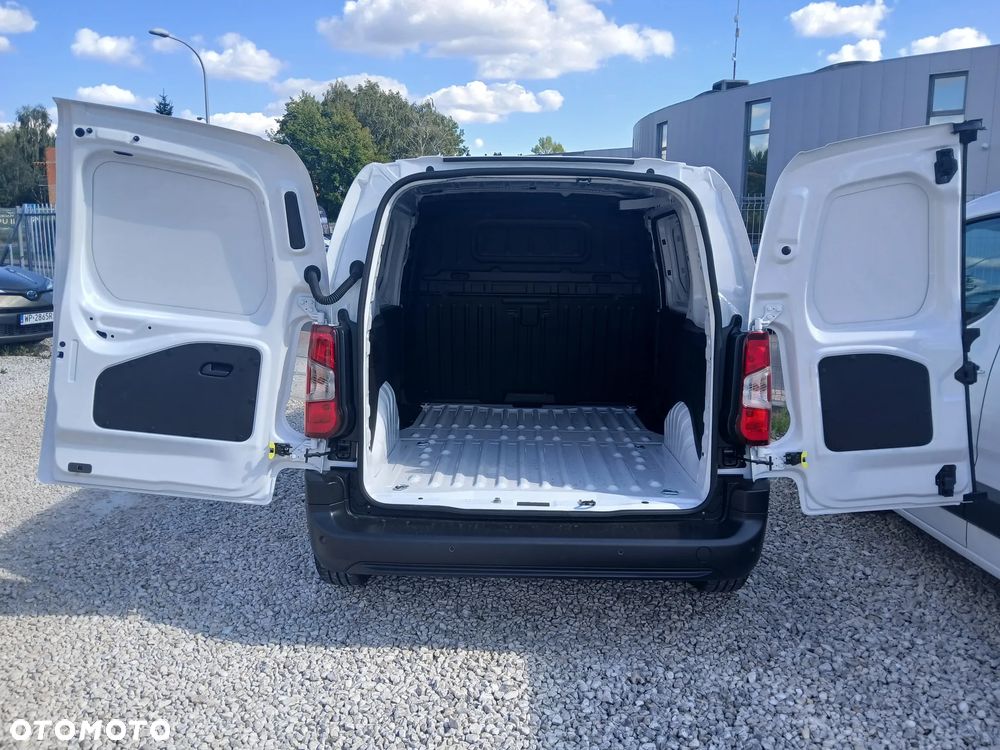 Toyota PROACE CITY LONG VAN z zabudową izotermiczną - 19