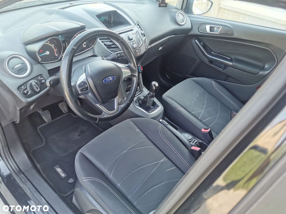 Ford Fiesta - 10
