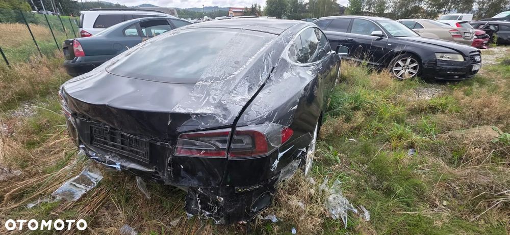 Tesla Model S Long Range Plus - 24
