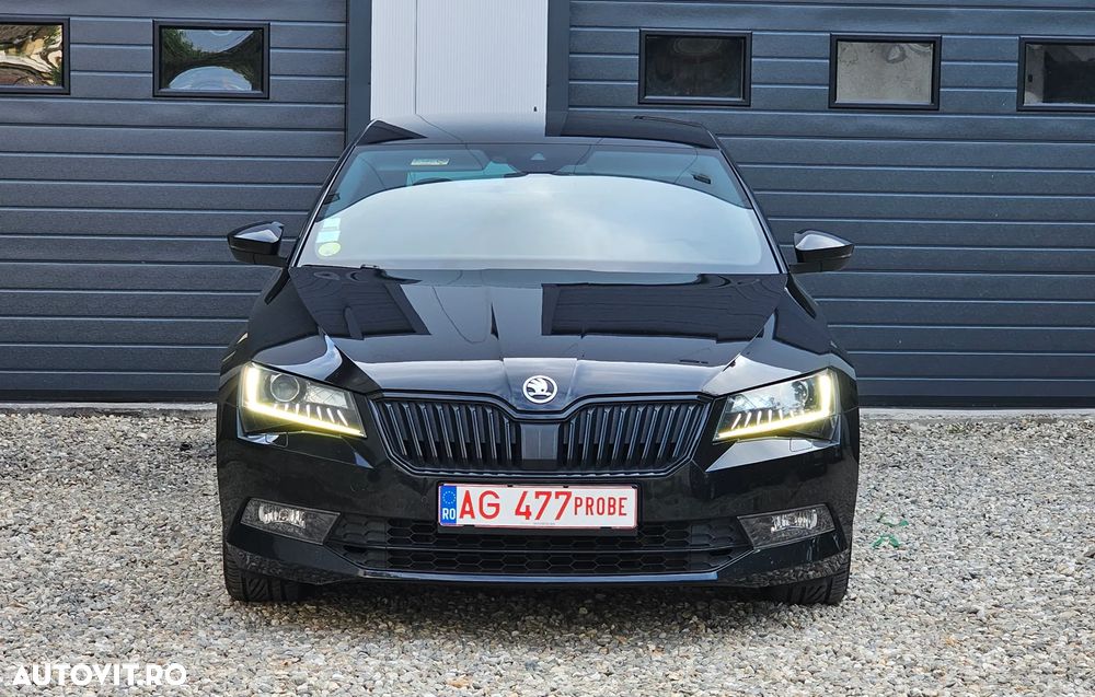 Skoda Superb 2.0 TDI DSG Sportline - 2