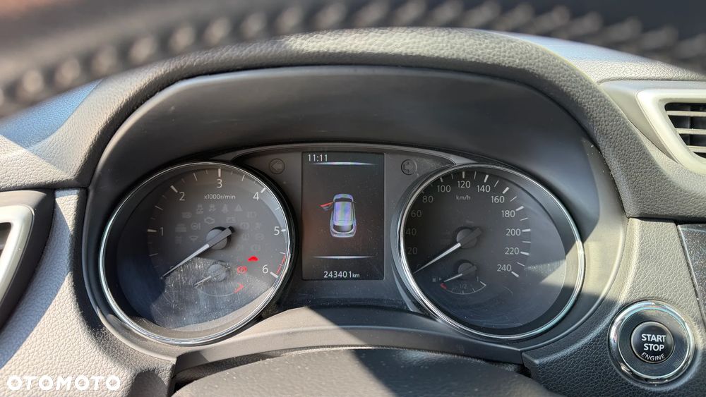 Nissan Qashqai 1.6 DCi 4x4 Tekna - 11