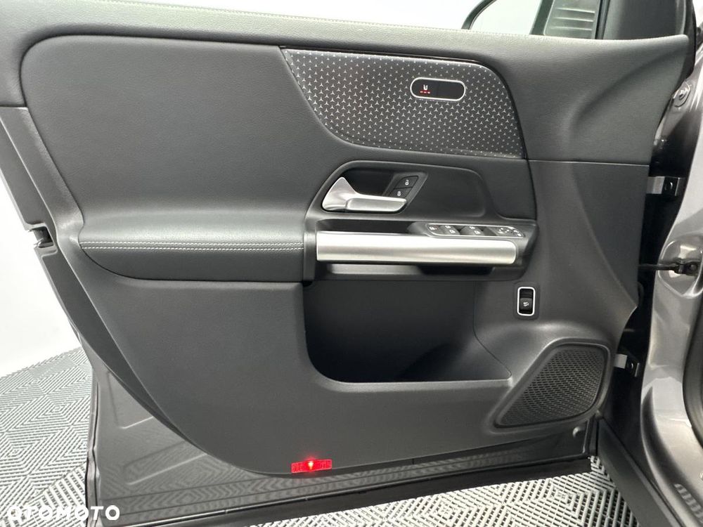 Mercedes-Benz GLA 200 Progressive - 11