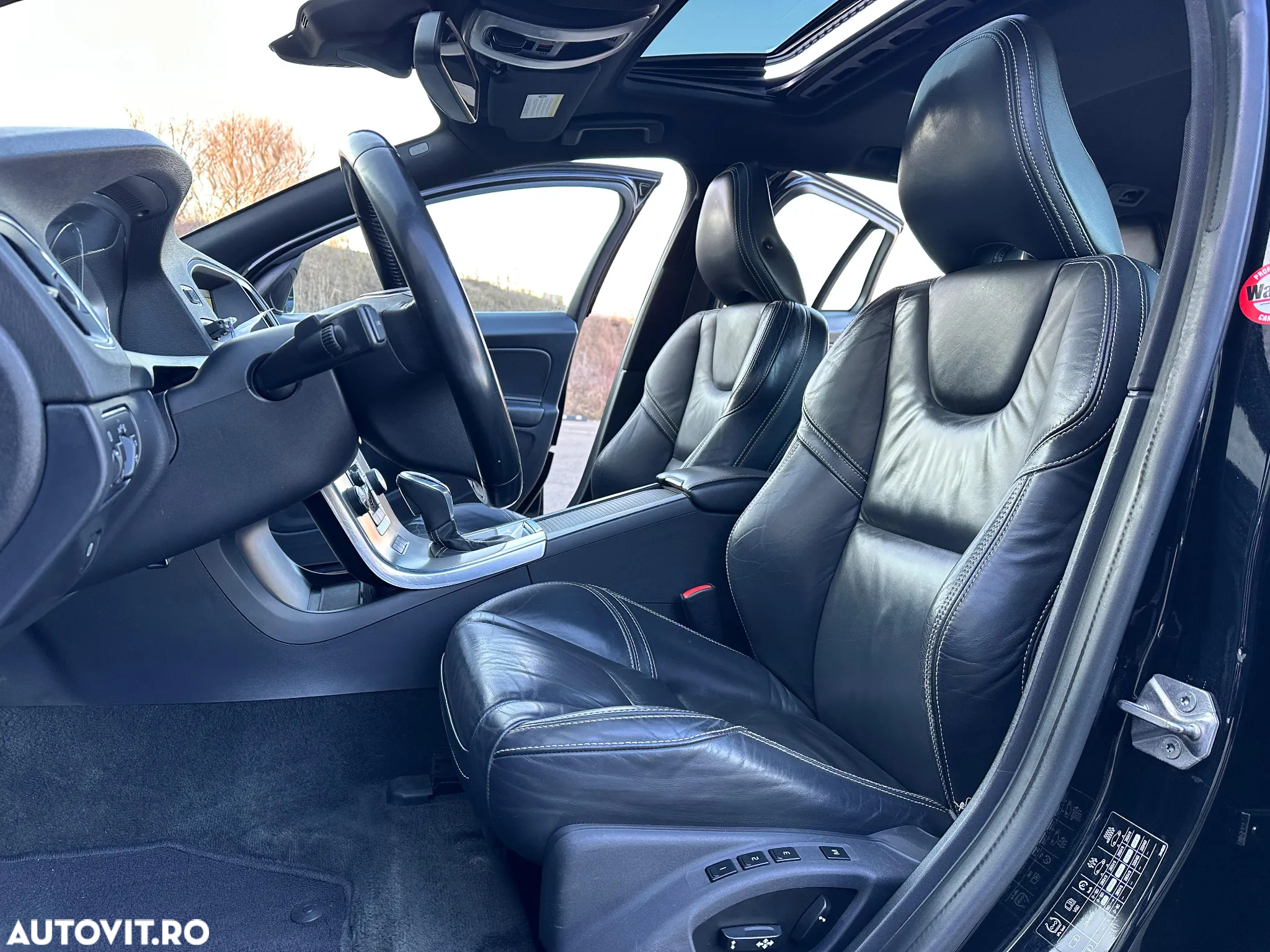 Volvo V60 D6 Plug-In-Hybrid AWD Geartronic Summum - 15