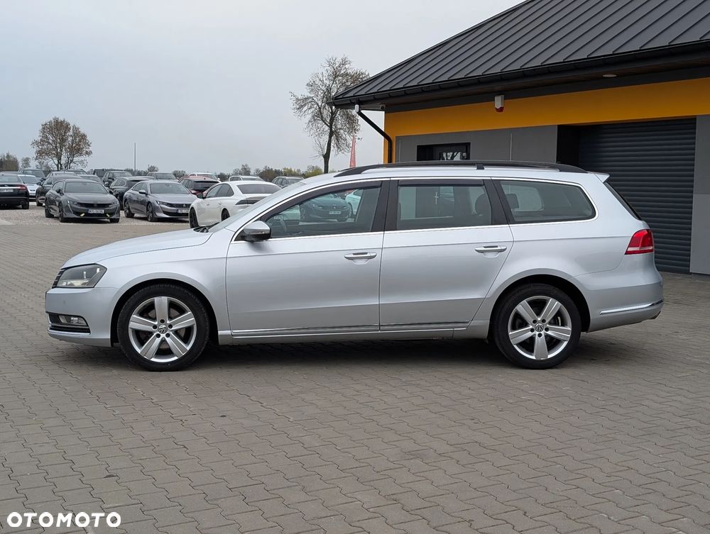 Volkswagen Passat 1.6 TDI DPF BlueMotion Technology Comfortline - 9