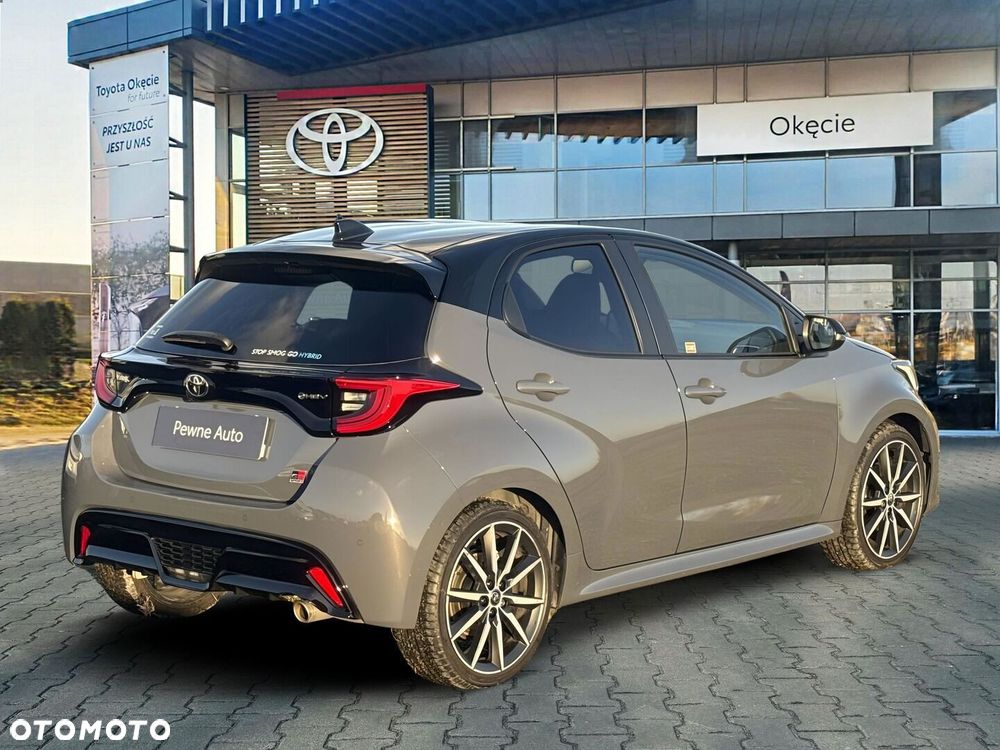 Toyota Yaris Hybrid 1.5 GR Sport - 6