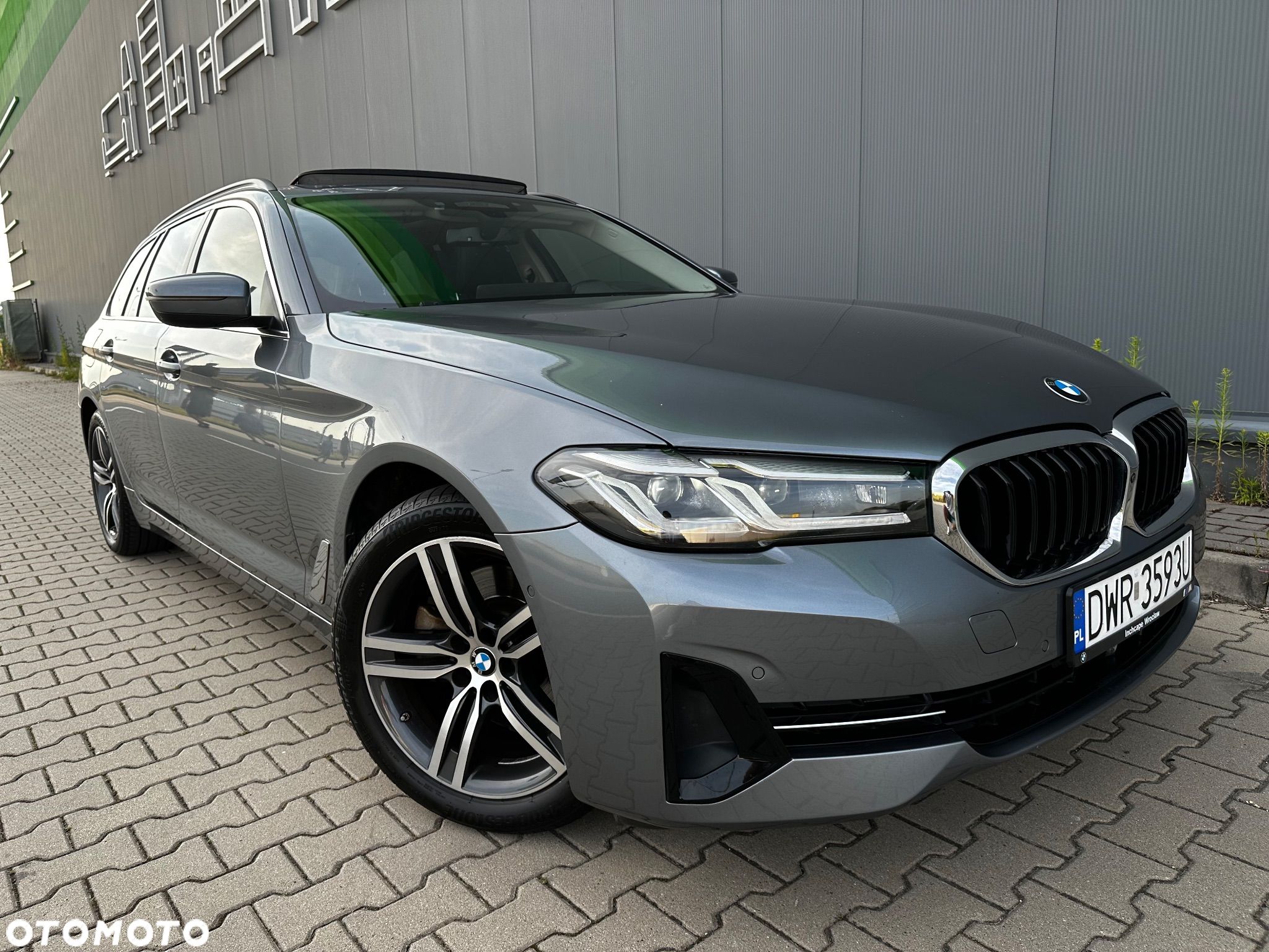 BMW Seria 5 520d xDrive Touring - 1