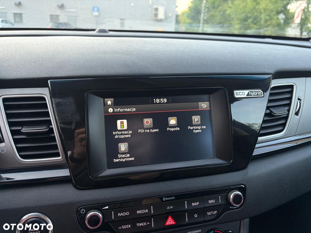 Kia Niro 1.6 GDI Hybrid L Business Line - 24