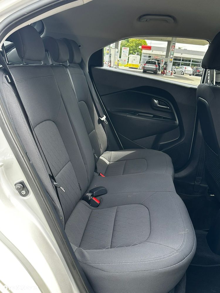 Kia Rio 1.4 Business Line - 9
