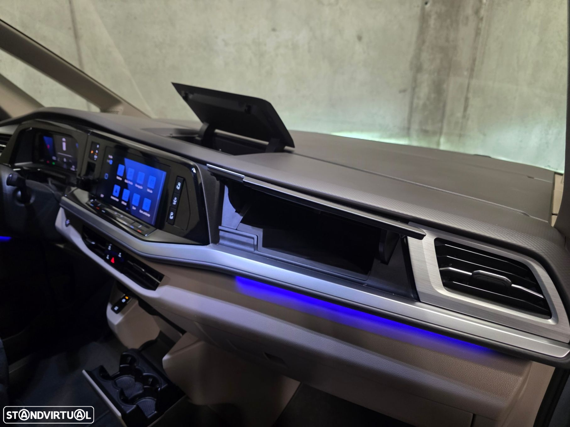 VW Multivan 2.0 TDI Life DSG - 28