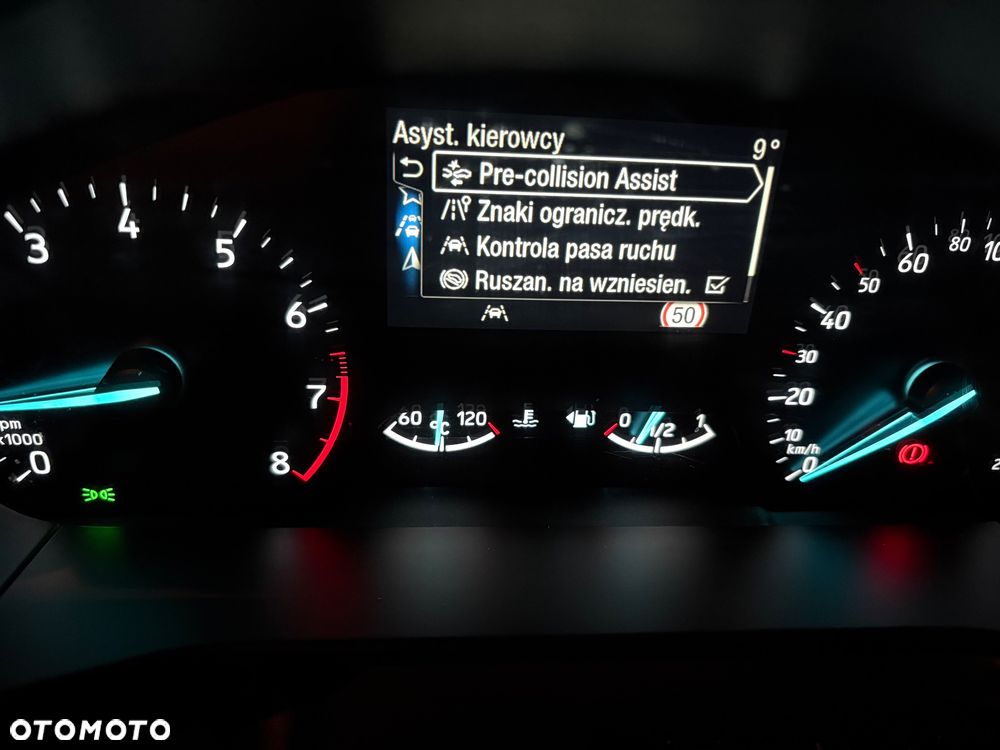 Ford Focus 1.0 EcoBoost Titanium X - 34