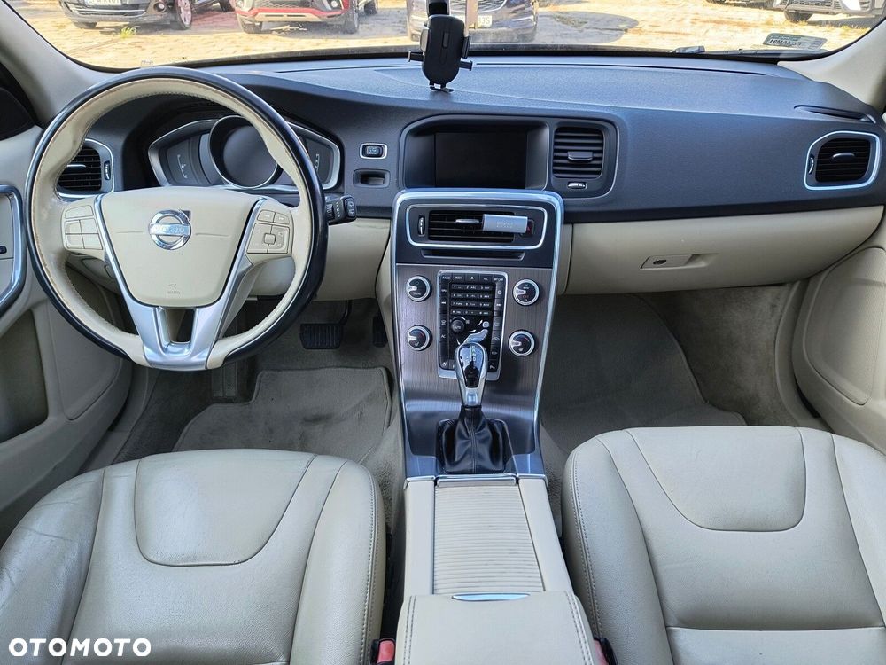 Volvo V60 - 11