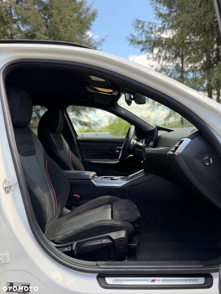 BMW Seria 3 320i M Sport - 17