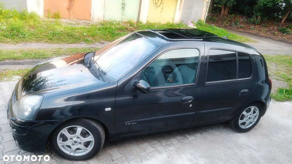 Renault Clio - 24