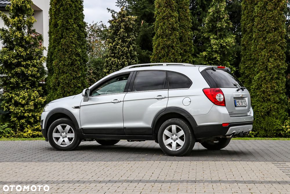 Chevrolet Captiva 2.2 D LS+ - 16