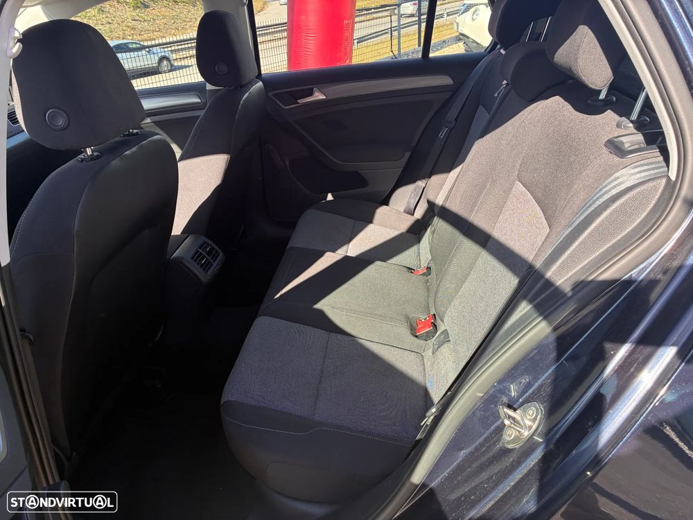 VW Golf - 4