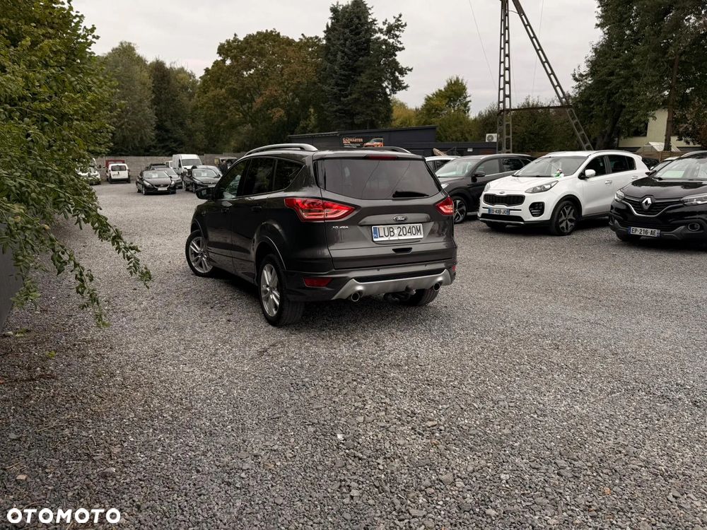 Ford Kuga 2.0 TDCi 4x4 Titanium - 4