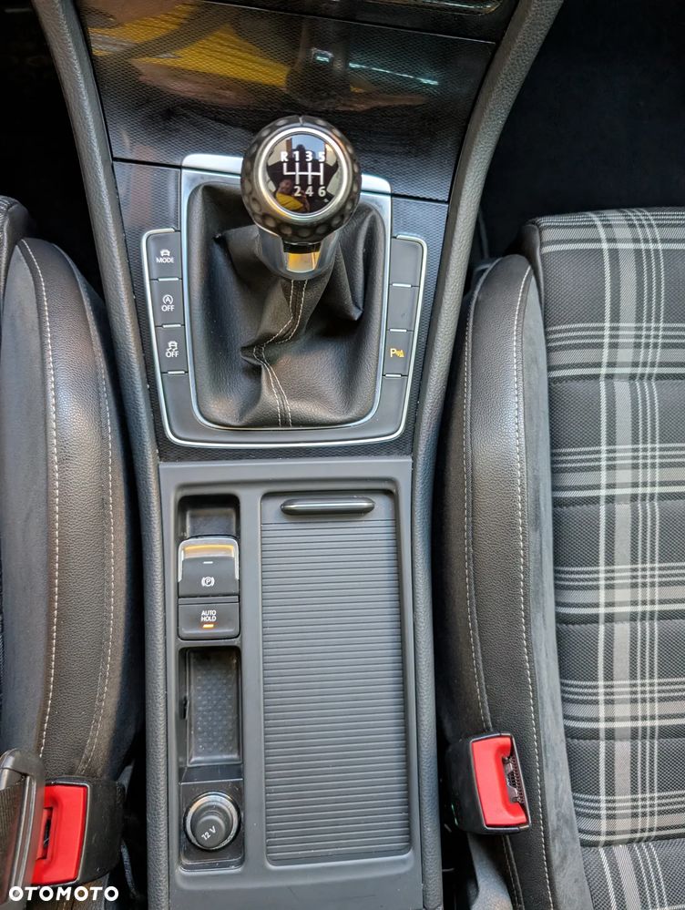Volkswagen Golf 2.0 TDI BMT GTD - 7