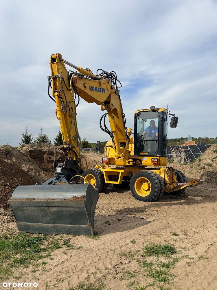 Komatsu 4x4x4 ramię łamane Koparka kołowa KOMATSU  PW98MR-8 10ton 4x4x4 ośki skrętne Ramię 3x łamane BEZ DPF i ADBLUE 4 cyl dodatkowe wyjścia hydr Pług Podpory 2012 szybka zwinna Prosto z importu 1 właściciel Cat TEREX Liebherr Wacker Pw 98 Mr 8 11 - 5
