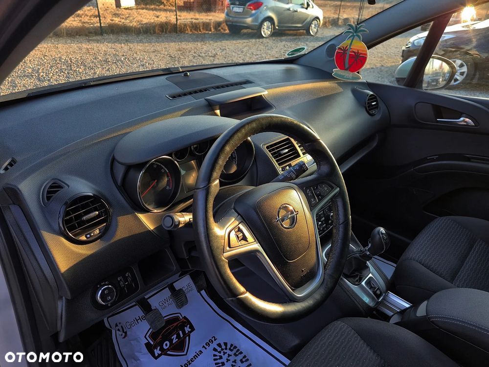 Opel Meriva 1.4 T Essentia - 17
