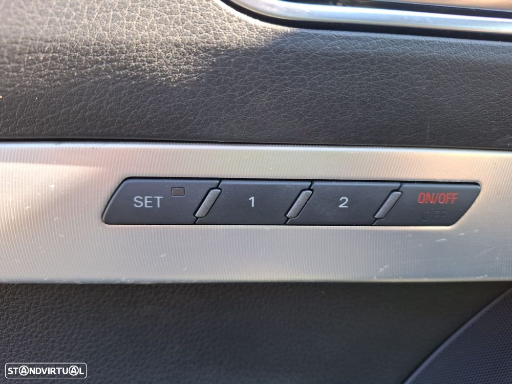 Audi A6 Avant 2.0 TDI Multitronic S-line - 34