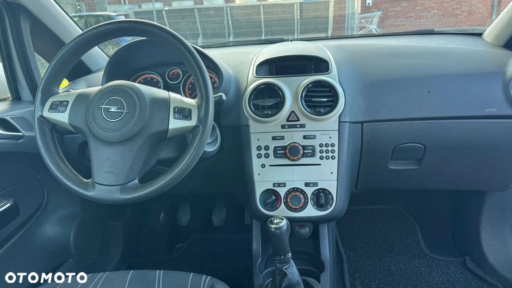 Opel Corsa 1.0 12V Essentia - 10