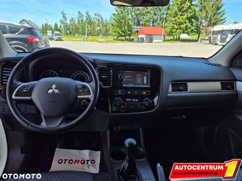 Mitsubishi Outlander - 21