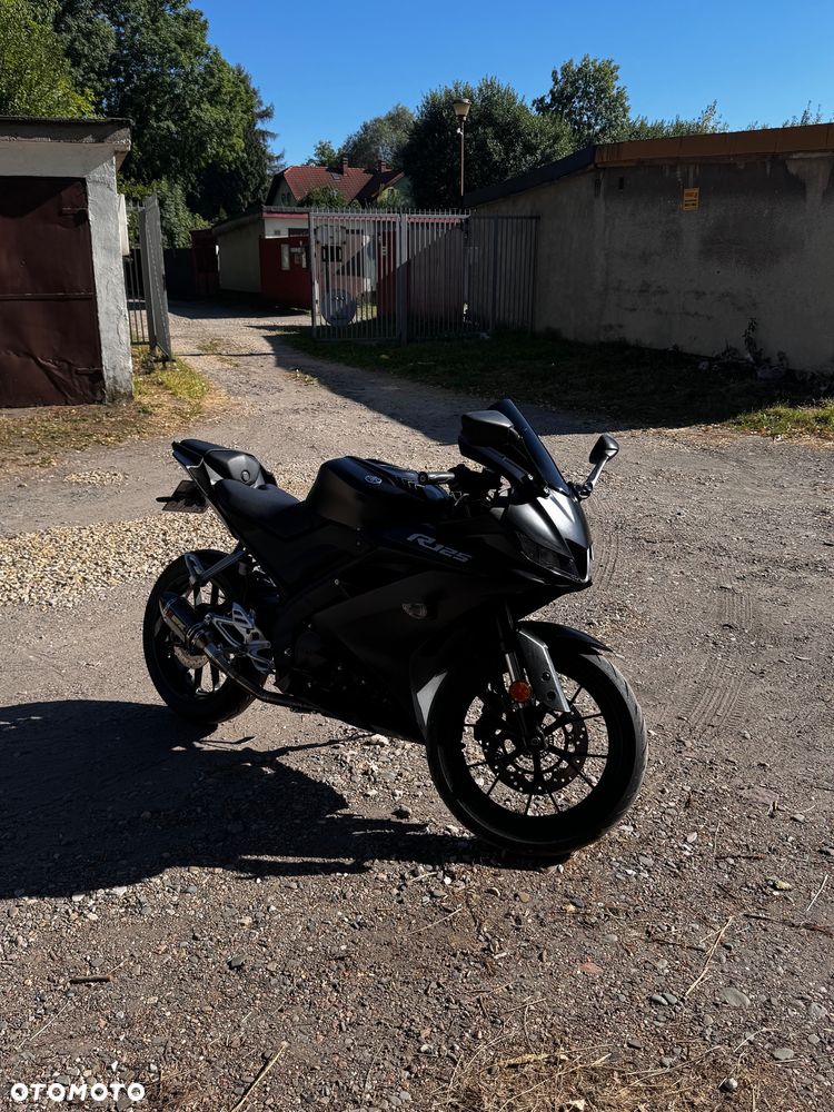 Yamaha YZF - 1