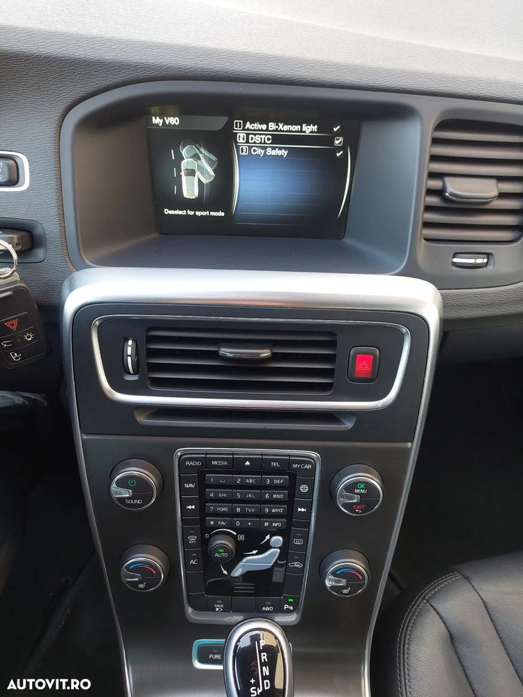 Volvo V60 D6 Plug-In-Hybrid AWD Geartronic Summum - 18