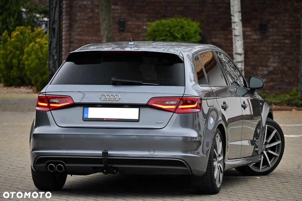 Audi A3 Sportback 2.0 TDI (clean diesel) quattro S tronic S line Sportpaket - 12