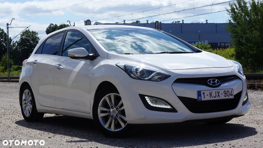 Hyundai i30 blue 1.6 GDI YES Gold - 1