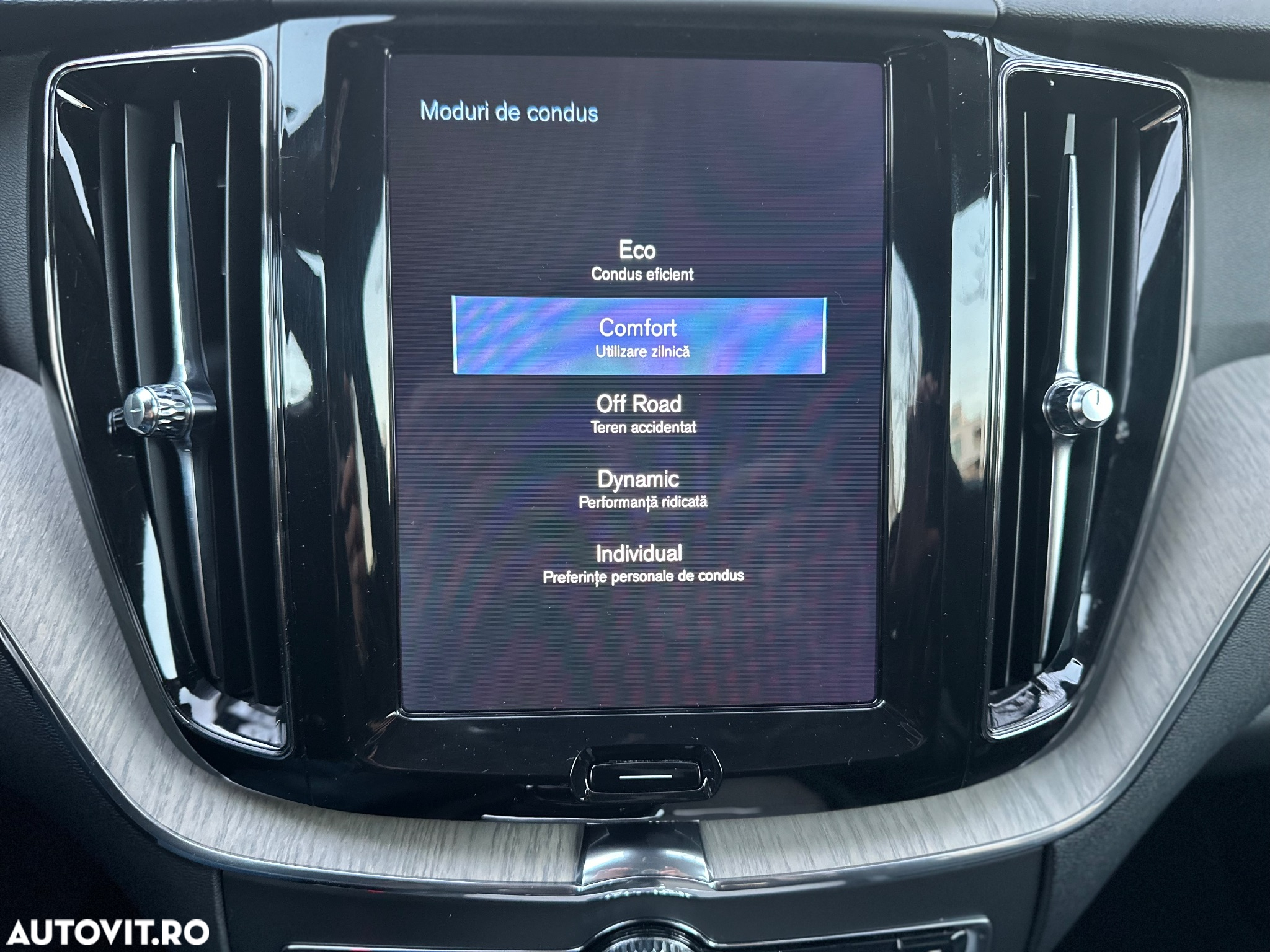Volvo XC 60 D5 AWD Inscription - 19