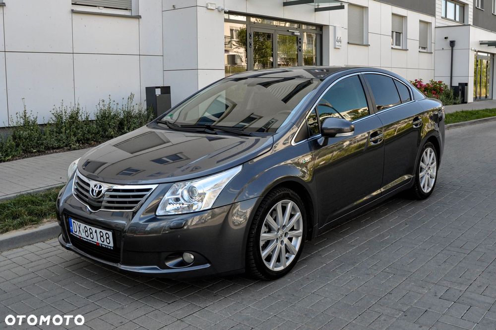 Toyota Avensis - 1