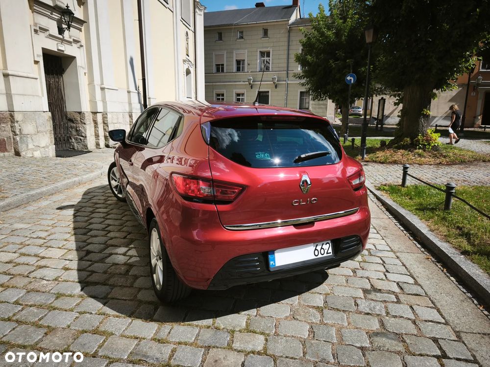 Renault Clio - 25