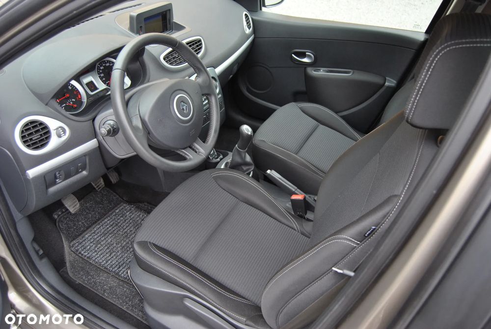 Renault Clio 1.2 16V Limited EU6 - 4