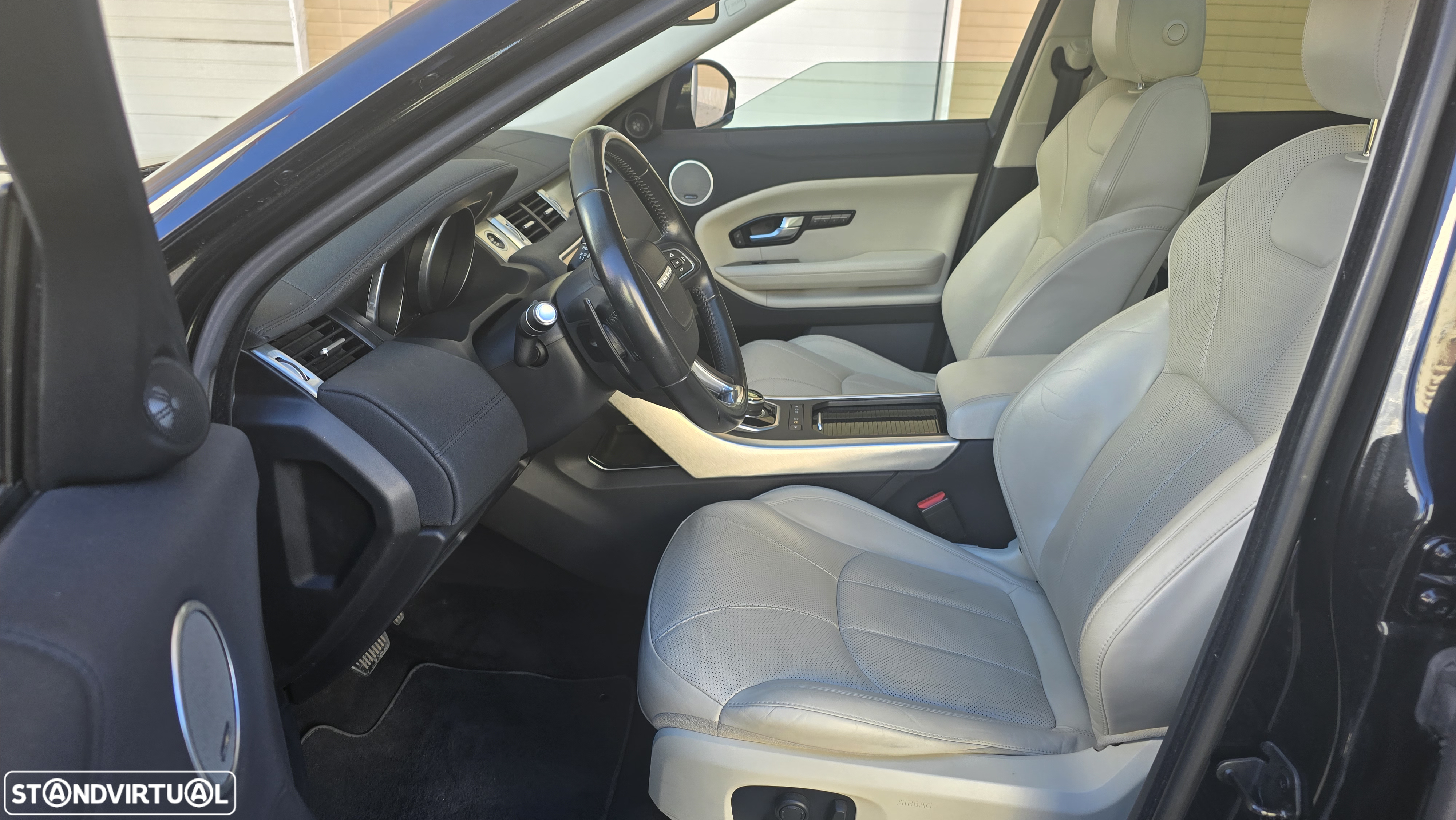 Land Rover Range Rover Evoque 2.0 TD4 SE Auto - 19