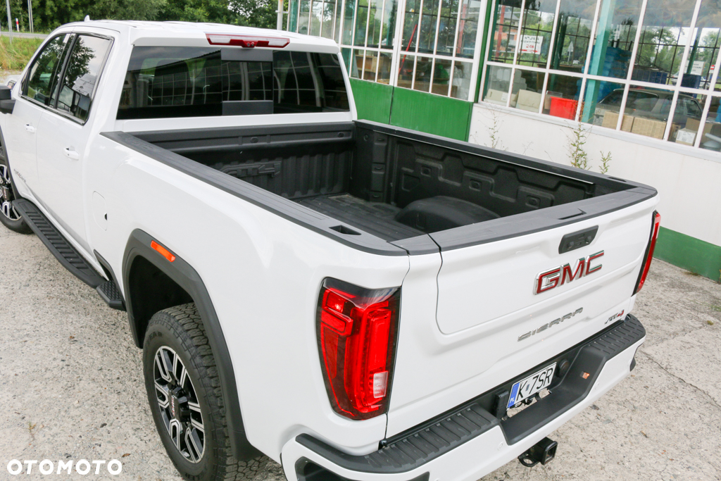 GMC Sierra - 8