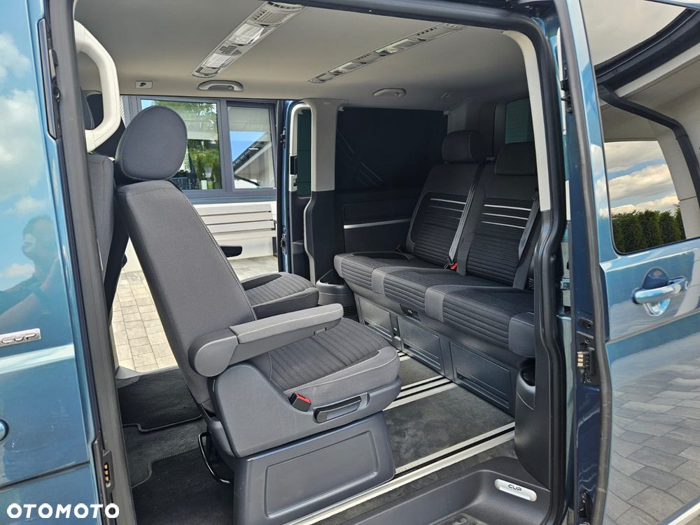 Volkswagen Multivan - 12