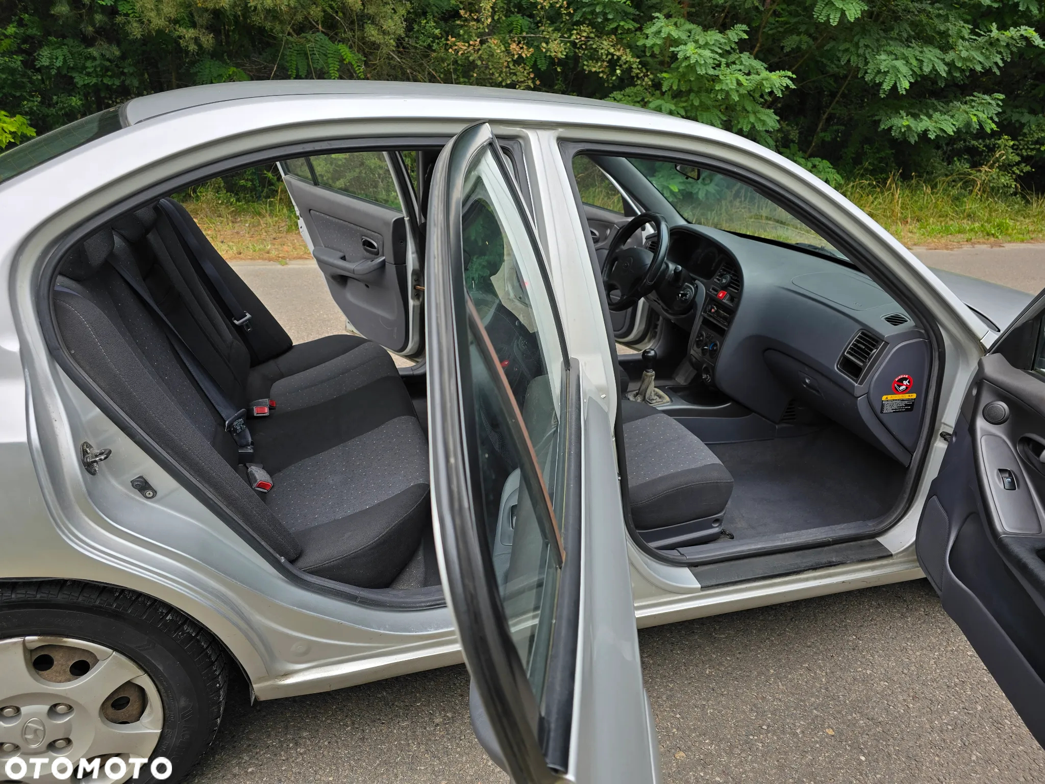 Hyundai Elantra 2.0 GLS - 19
