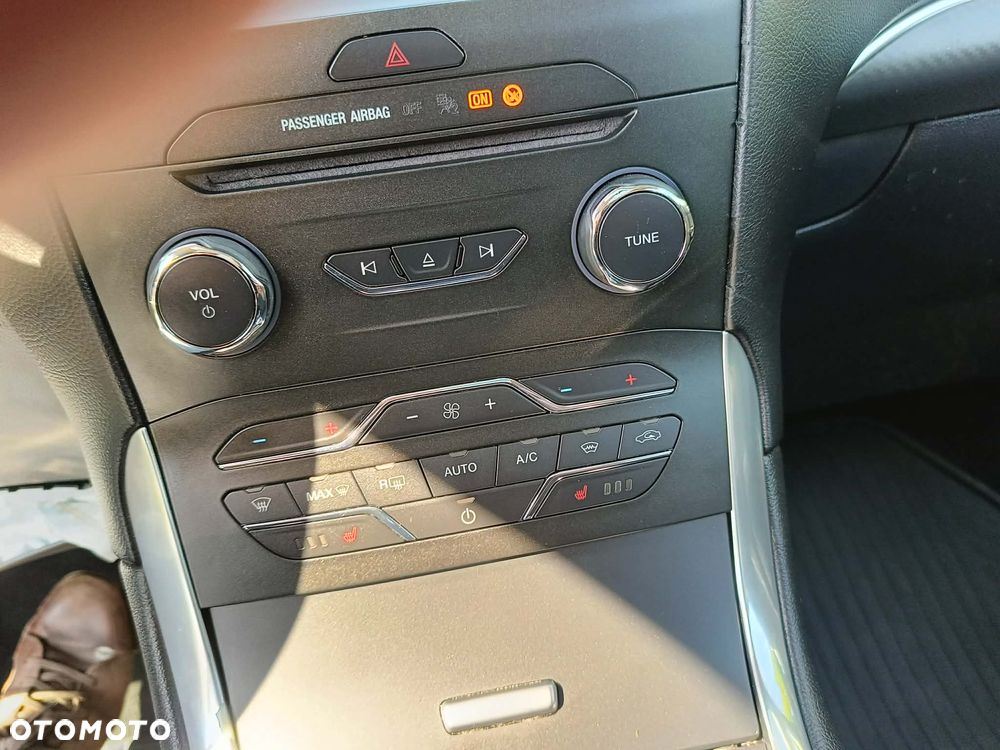 Ford Galaxy 2.0 TDCi Titanium - 24