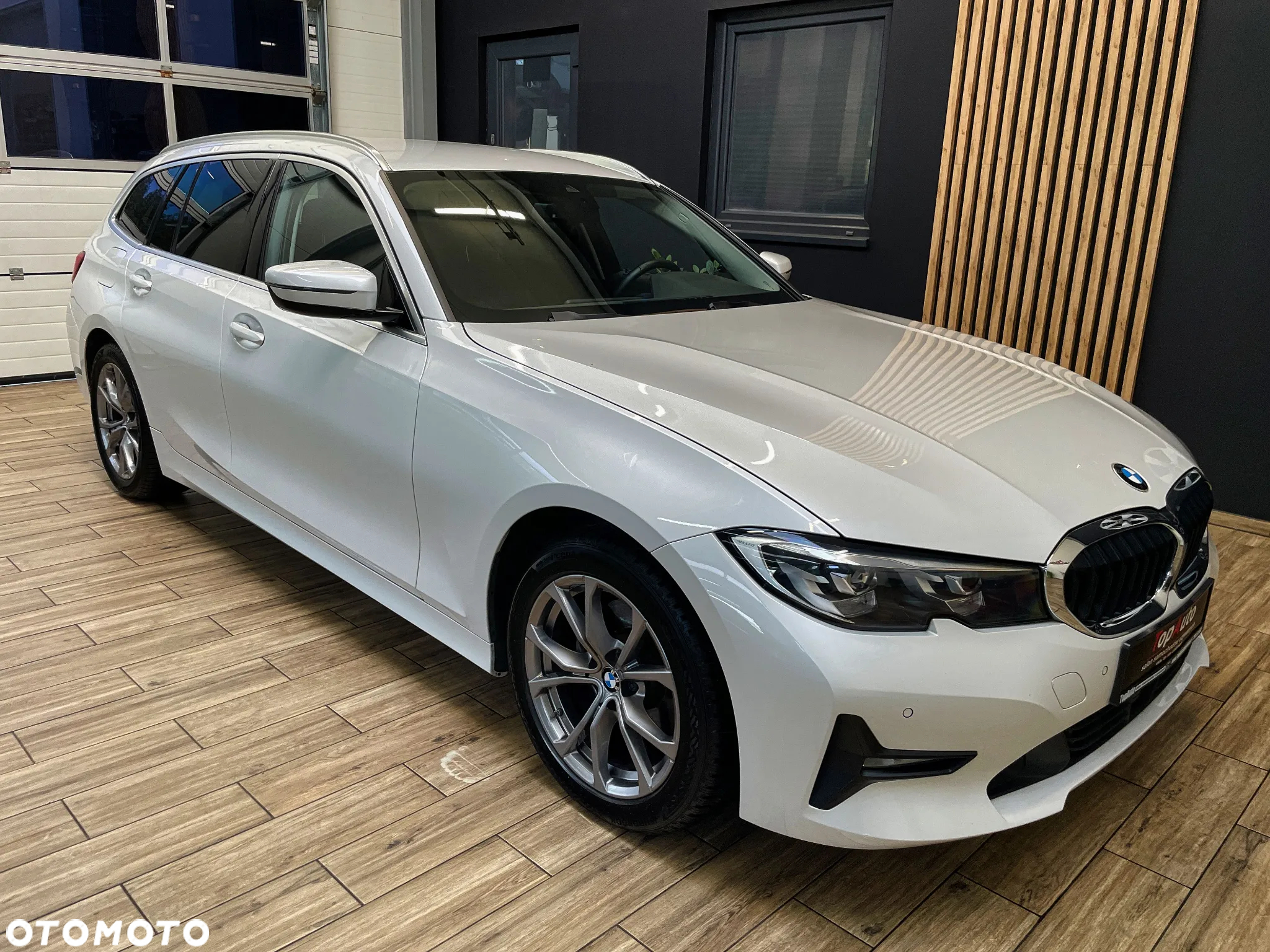 BMW Seria 3 320d Touring - 4