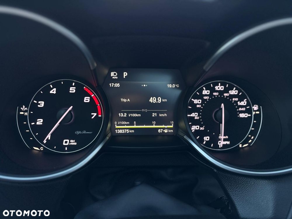 Alfa Romeo Stelvio - 24
